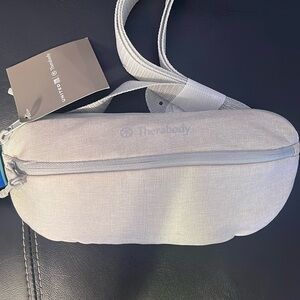 United Airlines Therabody Amenity Kit